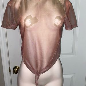 Peachy holographic top